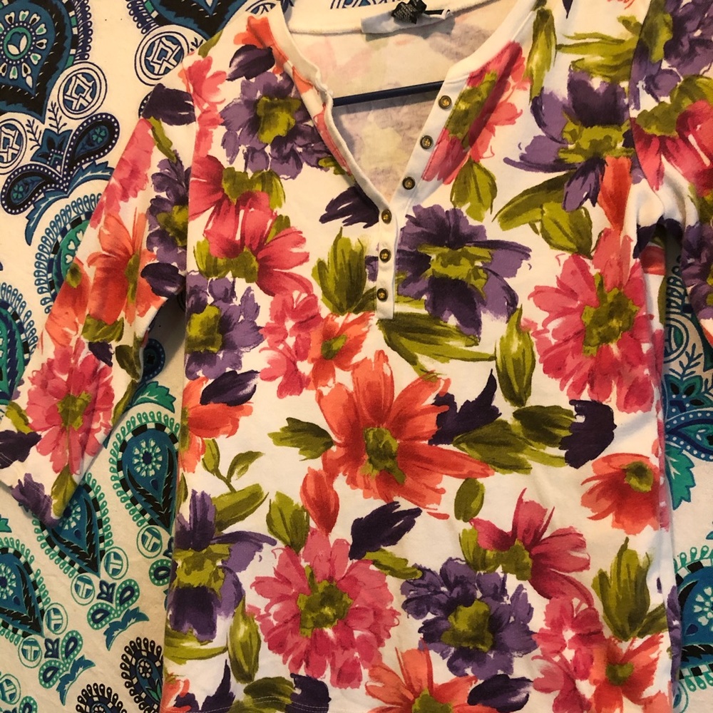 Floral shirt.
